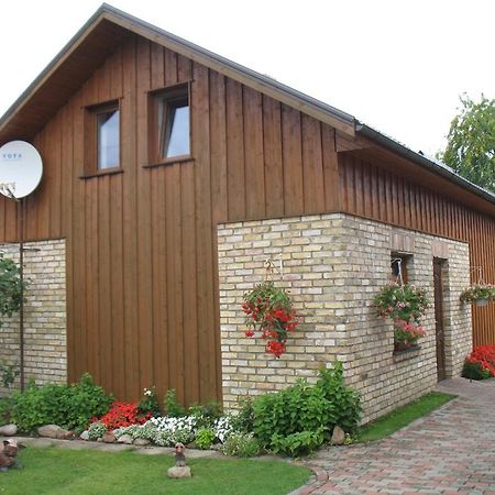 Pulkvedis Guest House Ventspils Exterior photo